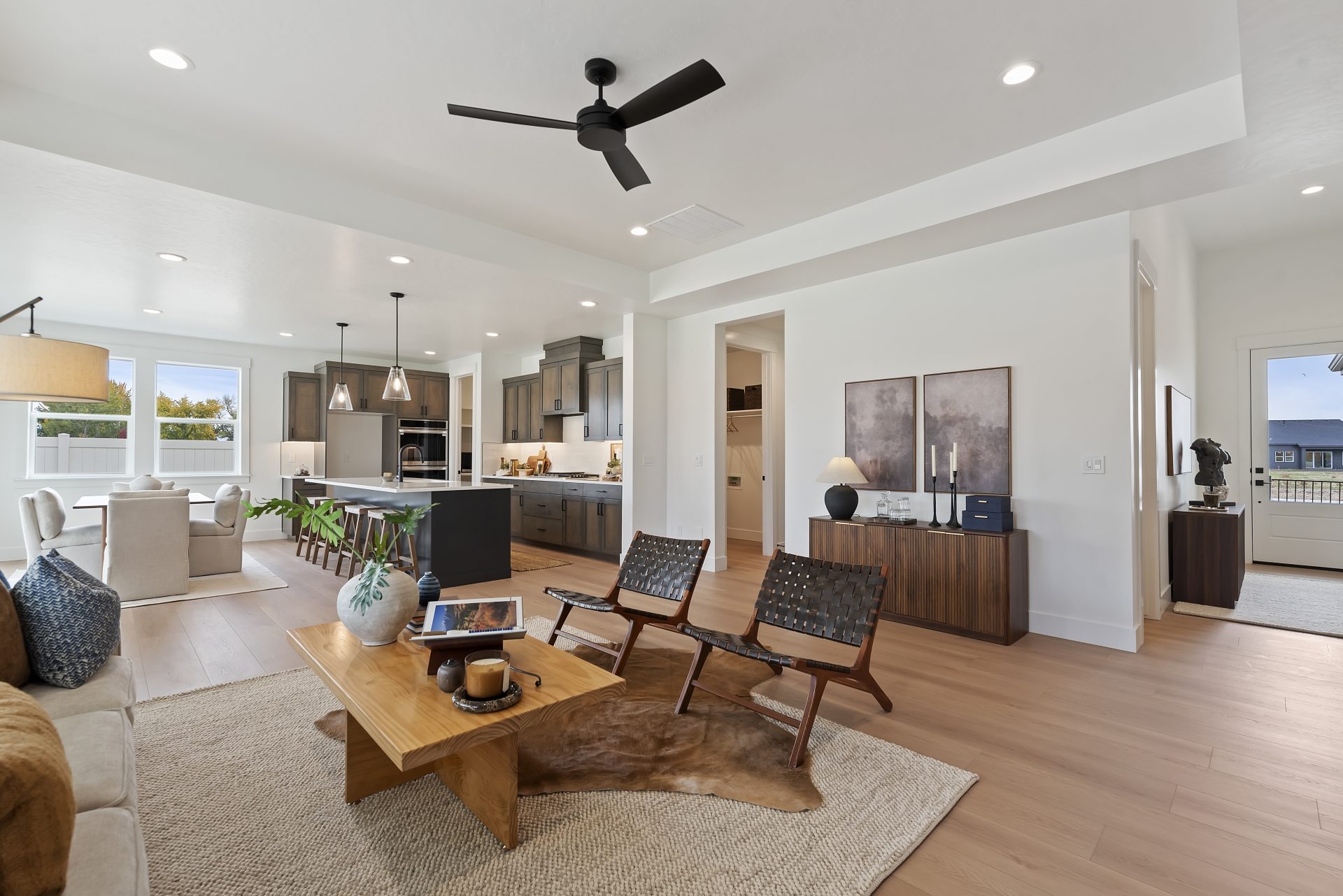 08-008_Living Room.jpg